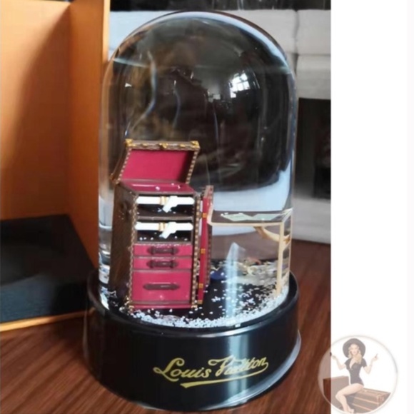 Louis Vuitton Other - Louis Vuitton Damier Bag Mozart Trunk Snow Globe